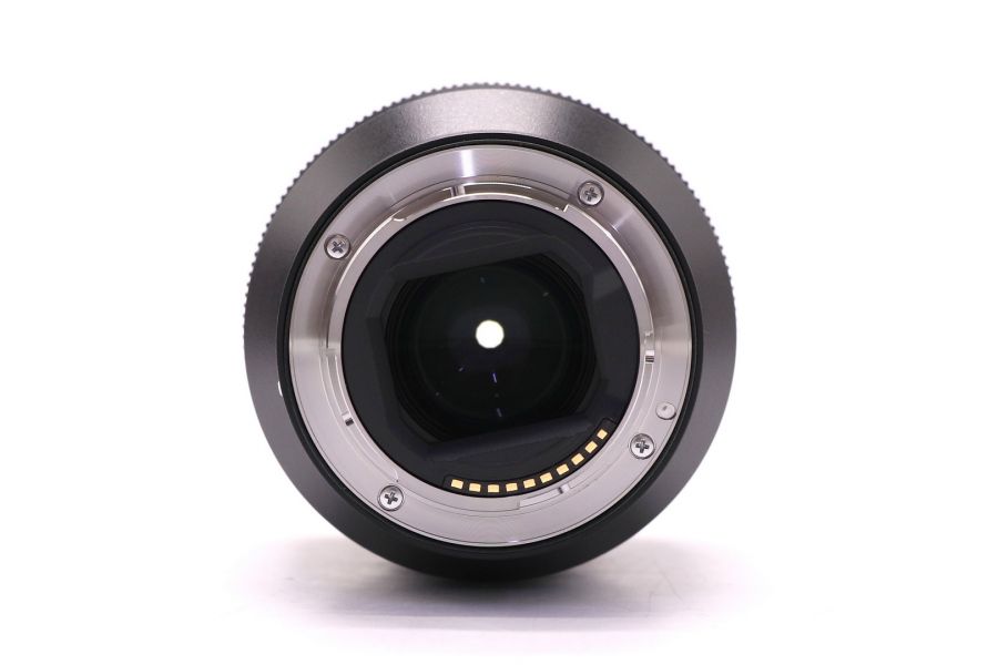 Sony FE 50mm f/1.4 GM в упаковке