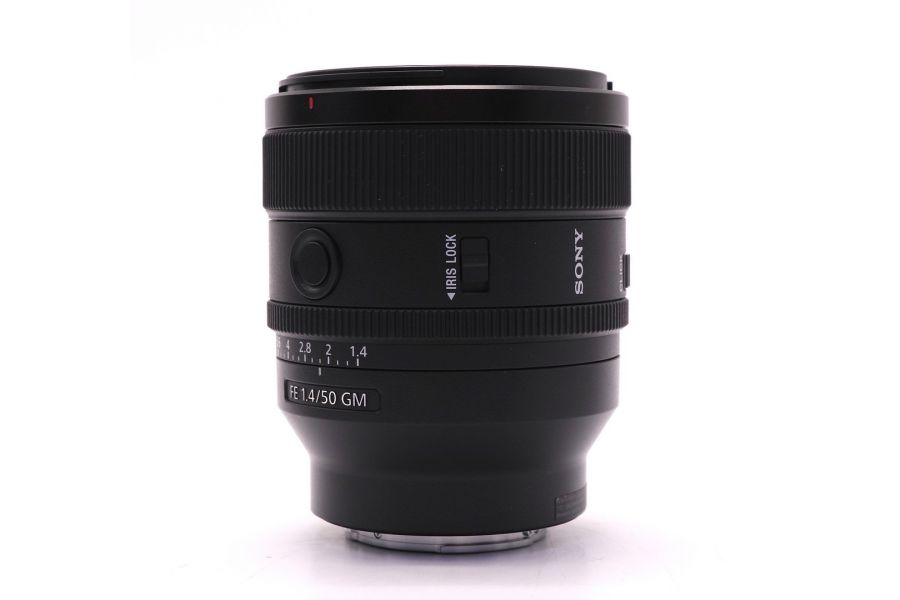 Sony FE 50mm f/1.4 GM в упаковке