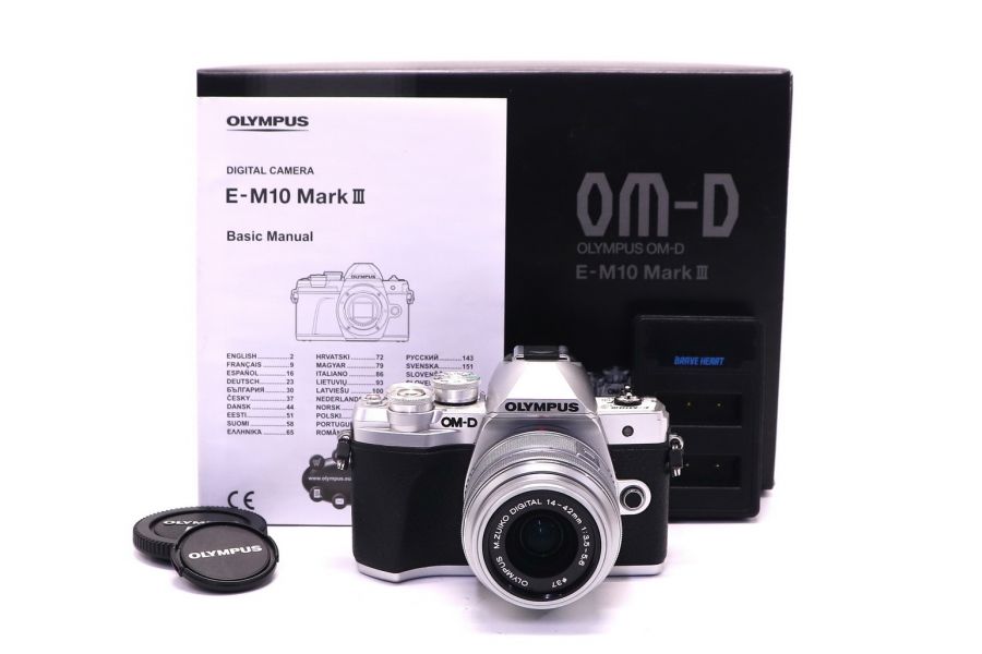 Olympus OM-D E-M10 Mark III kit silver в упаковке (пробег 26005 кадров)