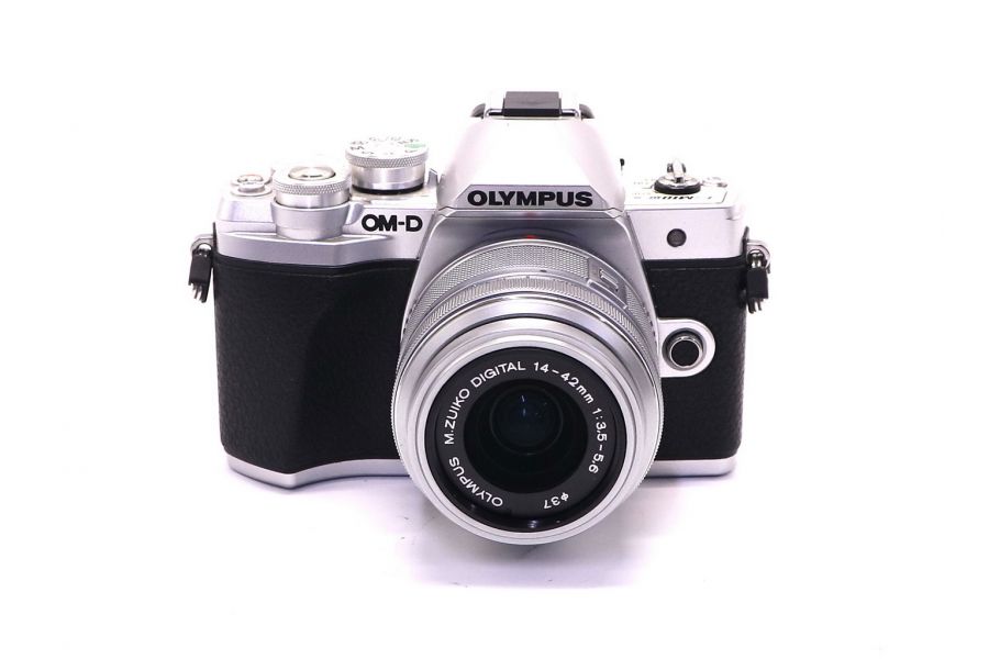 Olympus OM-D E-M10 Mark III kit silver в упаковке (пробег 26005 кадров)