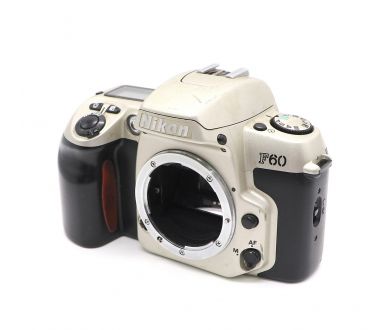 Nikon F60 Quartz Date body (Japan)