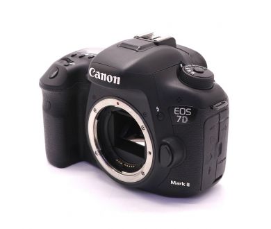Canon EOS 7D Mark II body (пробег 68700 кадров)