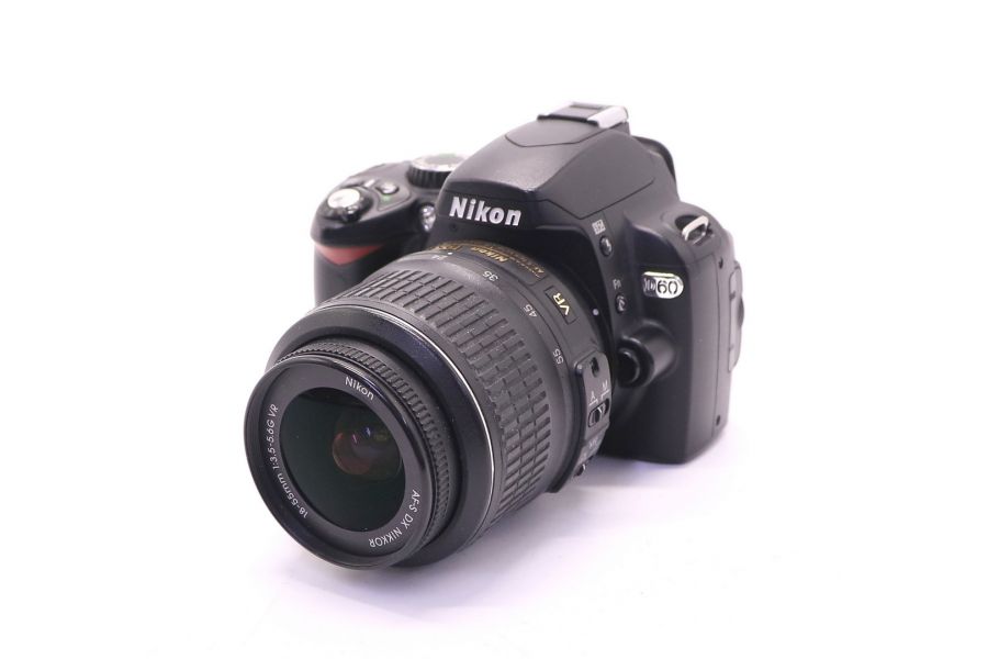 Nikon D60 kit (пробег 10280 кадров)