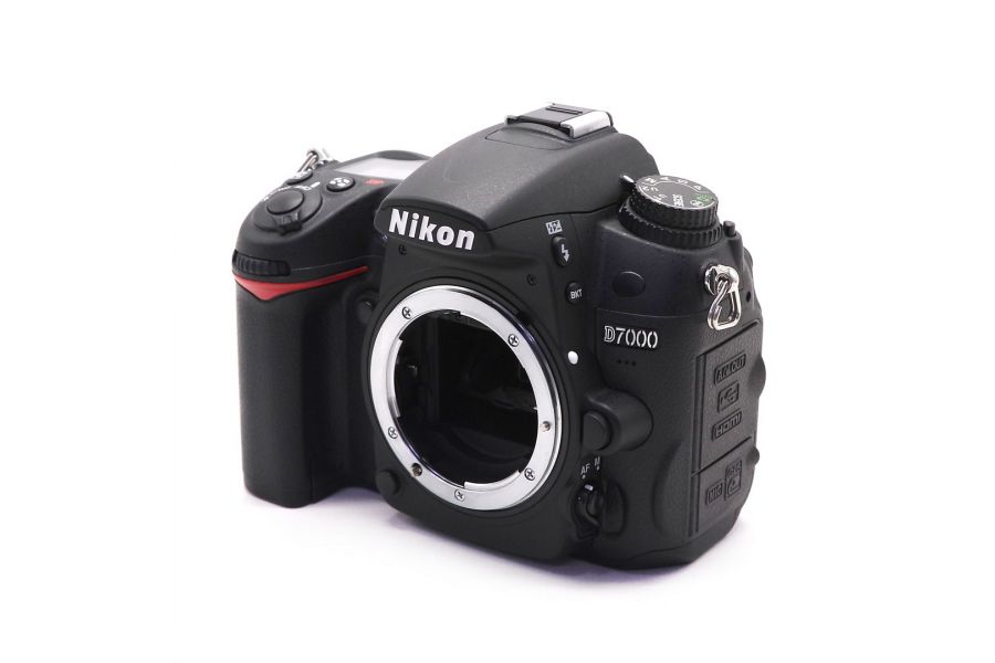 Nikon D7000 body (пробег 1010 кадров)