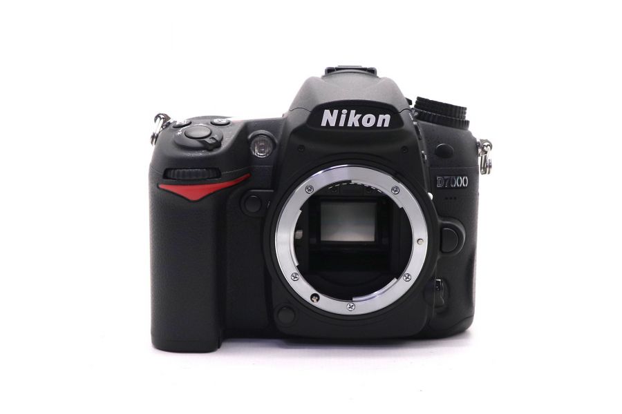 Nikon D7000 body (пробег 1010 кадров)