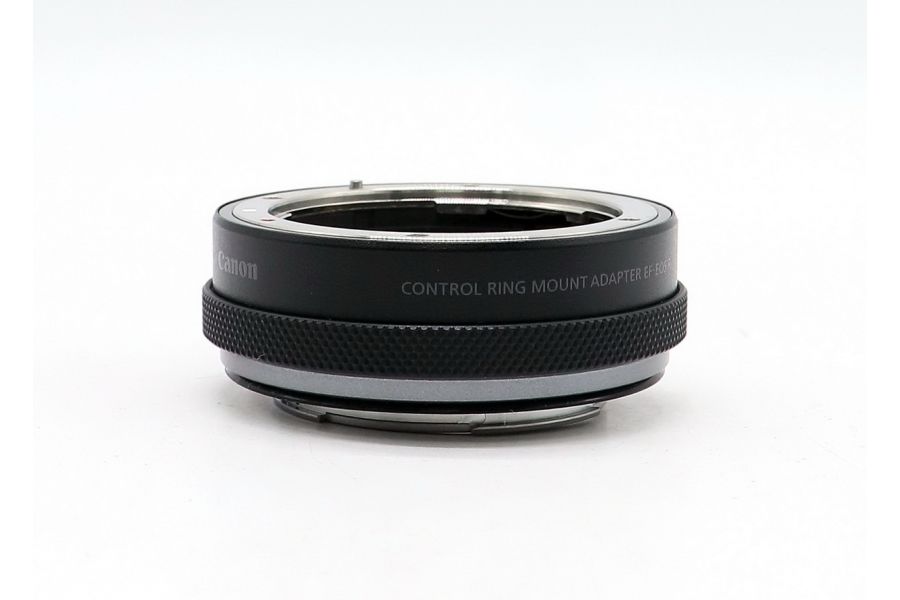 Canon Control Ring Mount Adapter EF-EOS R в упаковке