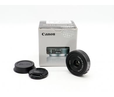 Объектив Canon EF 40mm f/2.8 STM в упаковке