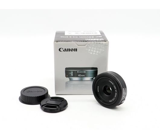 Canon EF 40mm f/2.8 STM в упаковке