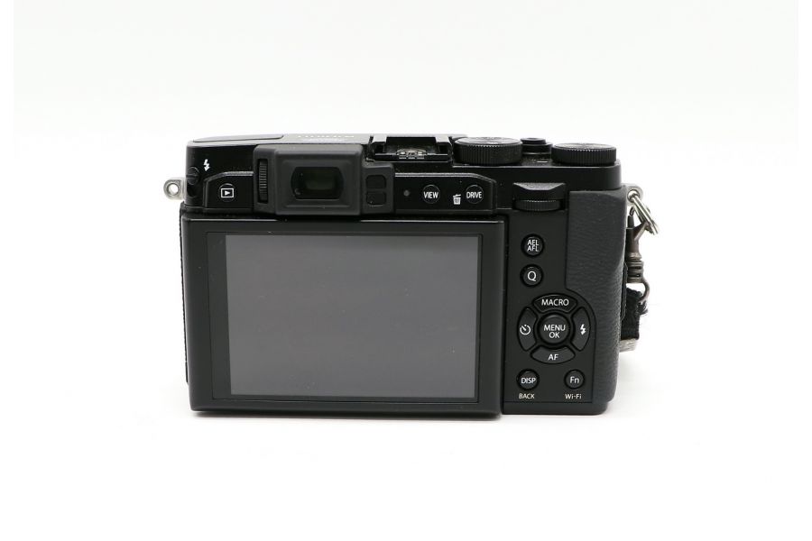 Fujifilm X30 в упаковке