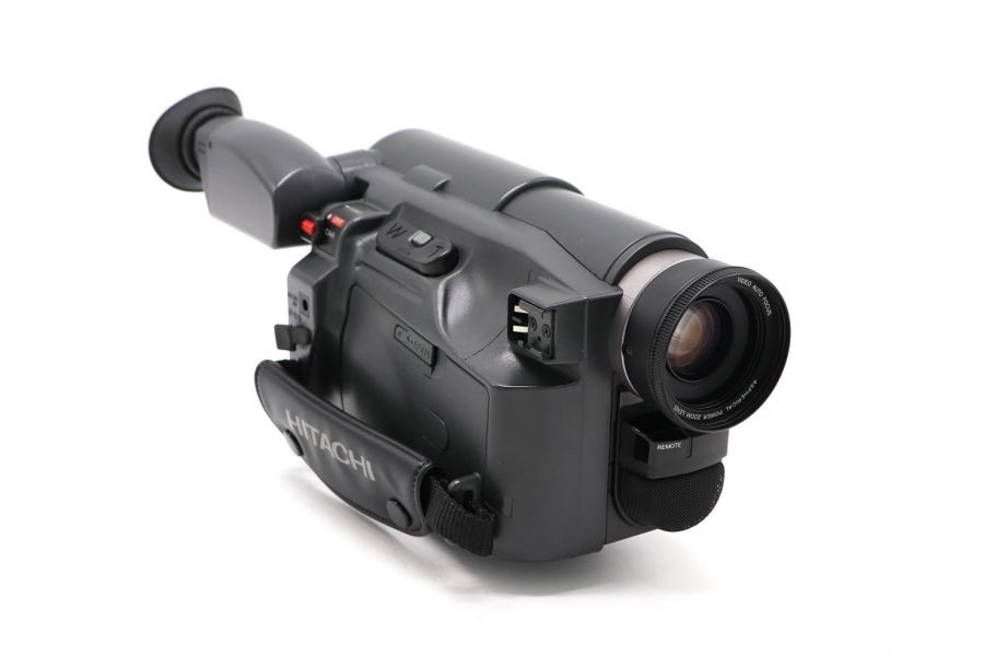Видеокамера Hitachi VM-E338E (Japan, 1997)