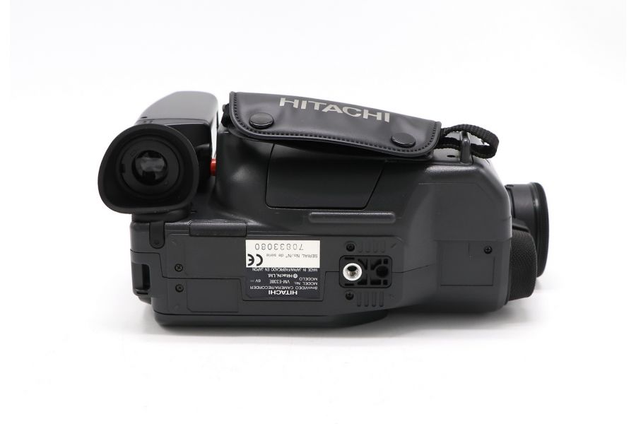 Видеокамера Hitachi VM-E338E (Japan, 1997)