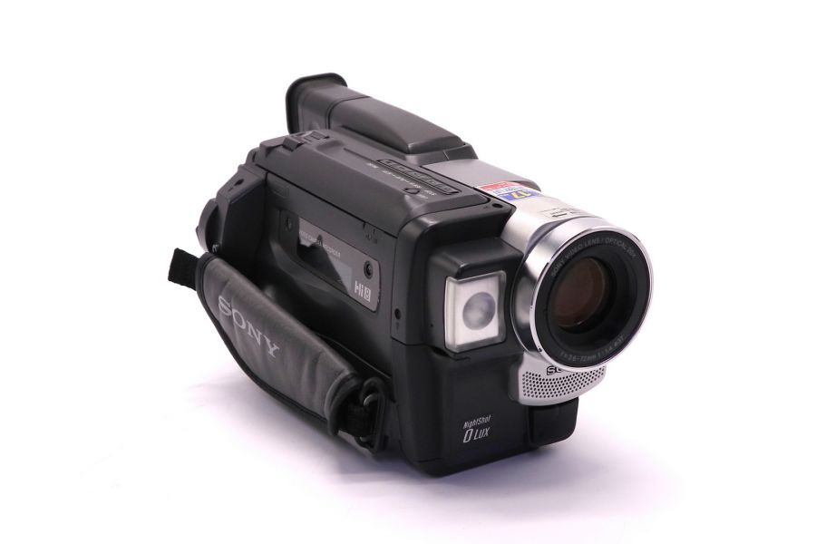 Видеокамера Sony CCD-TRV78E