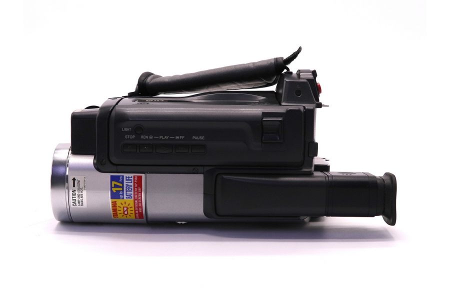 Видеокамера Sony CCD-TRV78E