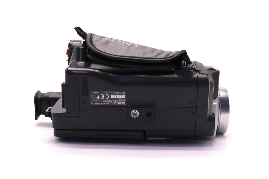 Видеокамера Sony CCD-TRV78E