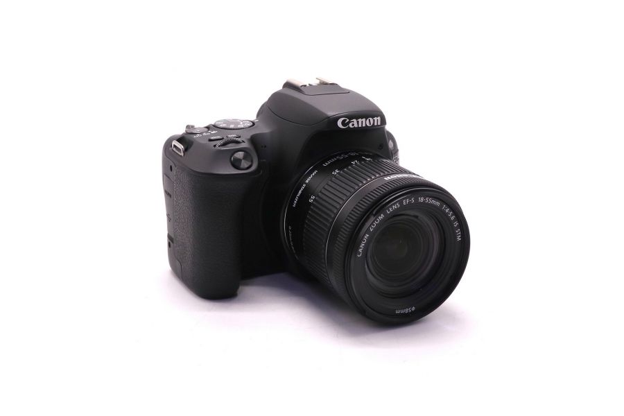 Canon EOS 200D kit в упаковке (пробег 23900 кадров)