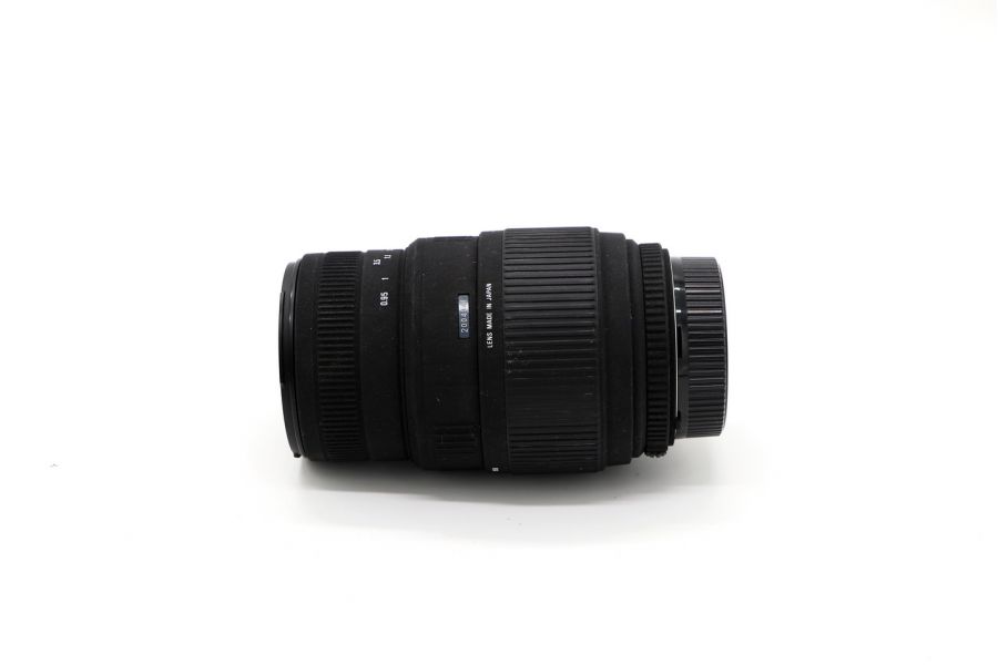 Sigma AF 70-300mm f/4-5.6D DG Macro for Nikon