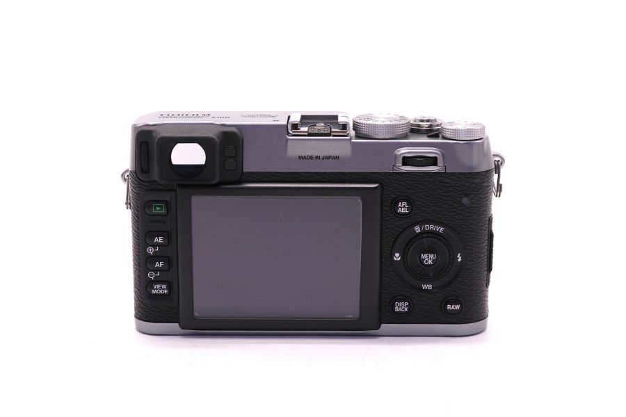 Fujifilm X100 в упаковке