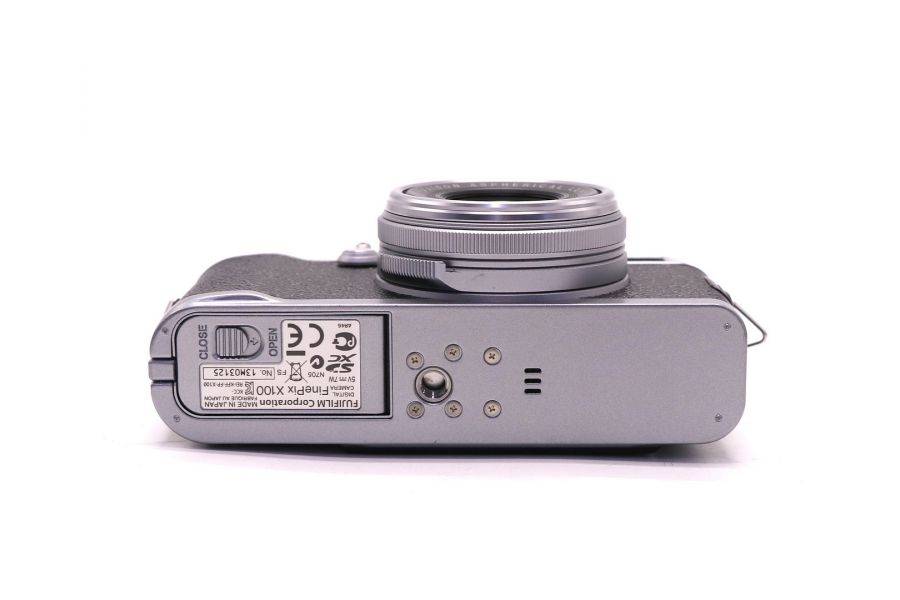 Fujifilm X100 в упаковке