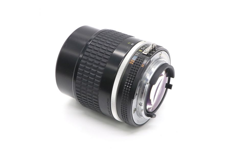 Nikon 105mm f2.5 Nikkor (Japan)