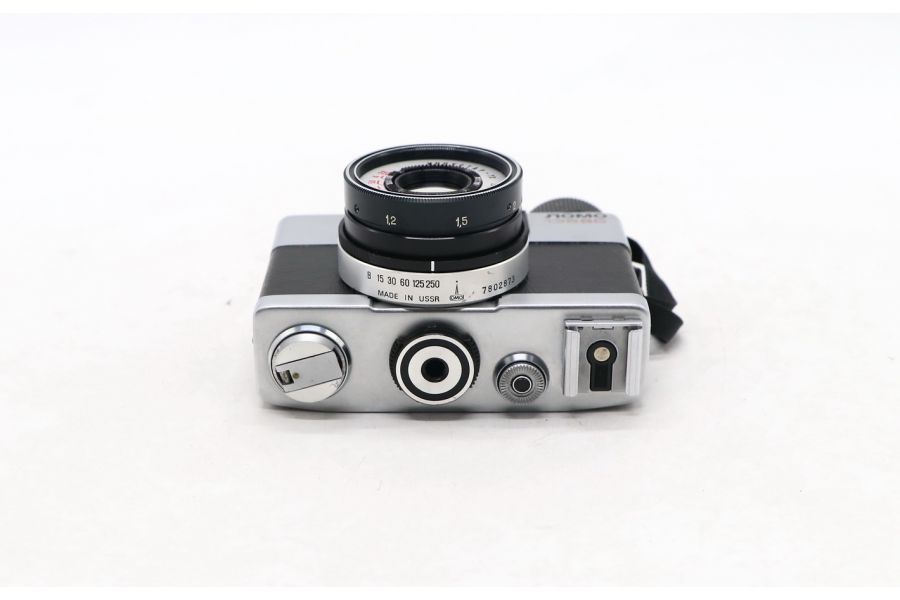 Ломо 135ВС в упаковке