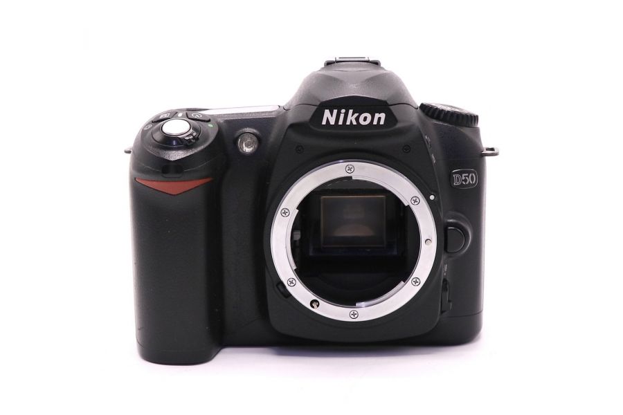 Nikon D50 body (пробег 5800 кадров)