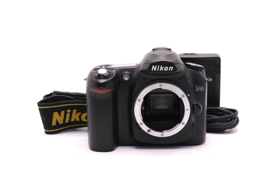 Nikon D50 body (пробег 5800 кадров)