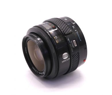 Minolta Af Zoom 35-70mm f/4 (Japan, 1986)