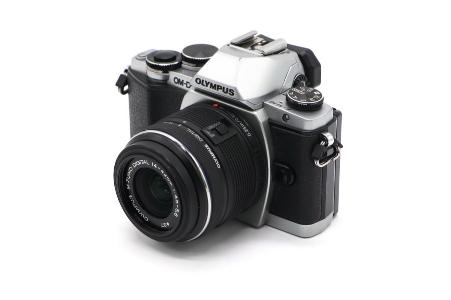 Olympus OM-D E-M10 kit (11.5К кадров)