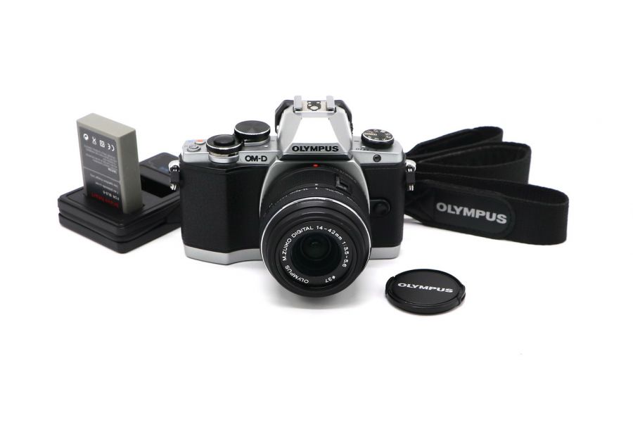 Olympus OM-D E-M10 kit (11.5К кадров)