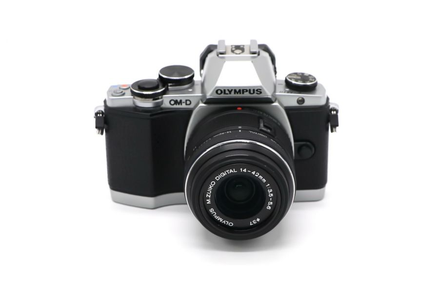 Olympus OM-D E-M10 kit (11.5К кадров)