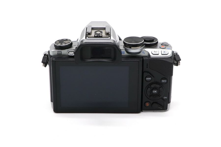 Olympus OM-D E-M10 kit (11.5К кадров)