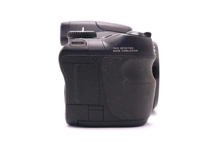 Fujifilm FinePix S2000 компактный фотоаппарат