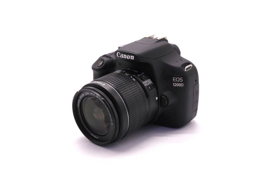 Canon EOS 1200D kit в упаковке (пробег 2125 кадров)