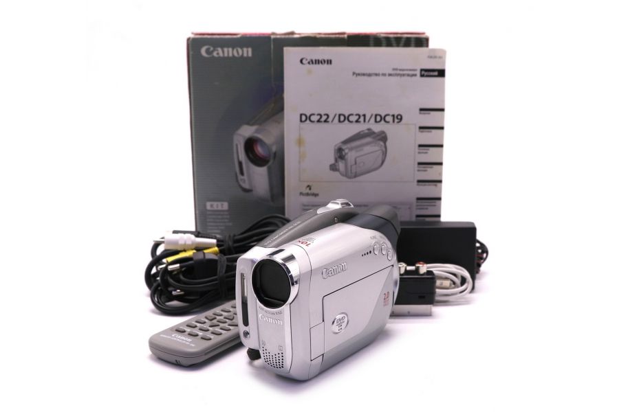 Видеокамера Canon DC22 в упаковке