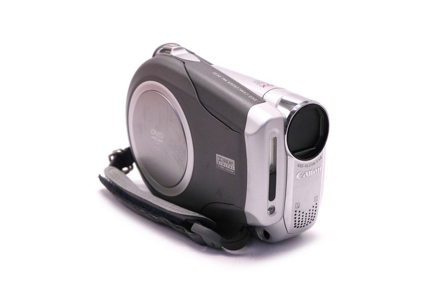 Видеокамера Canon DC22 в упаковке