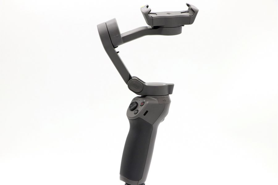 Электрический стабилизатор для смартфона DJI Osmo Mobile 3 Combo