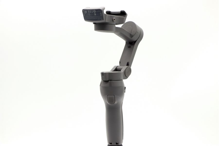 Электрический стабилизатор для смартфона DJI Osmo Mobile 3 Combo