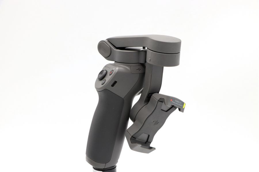 Электрический стабилизатор для смартфона DJI Osmo Mobile 3 Combo