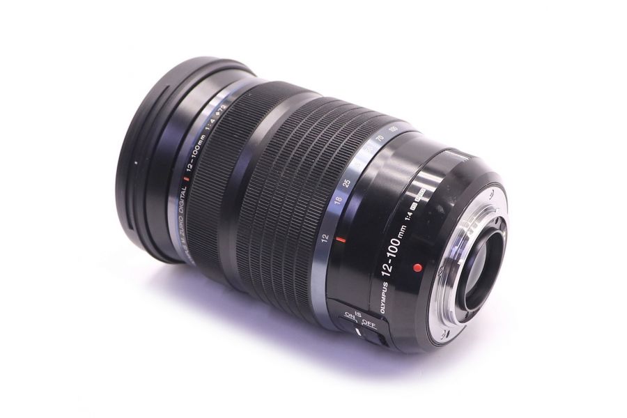 Olympus M.Zuiko Digital ED 12-100mm f/4.0 IS PRO в упаковке