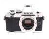 Olympus OM-D E-M10 Mark II body silver (пробег 1200 кадров)