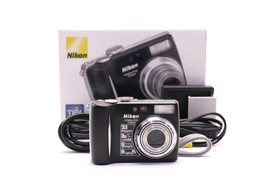 Nikon Coolpix 7900 в упаковке