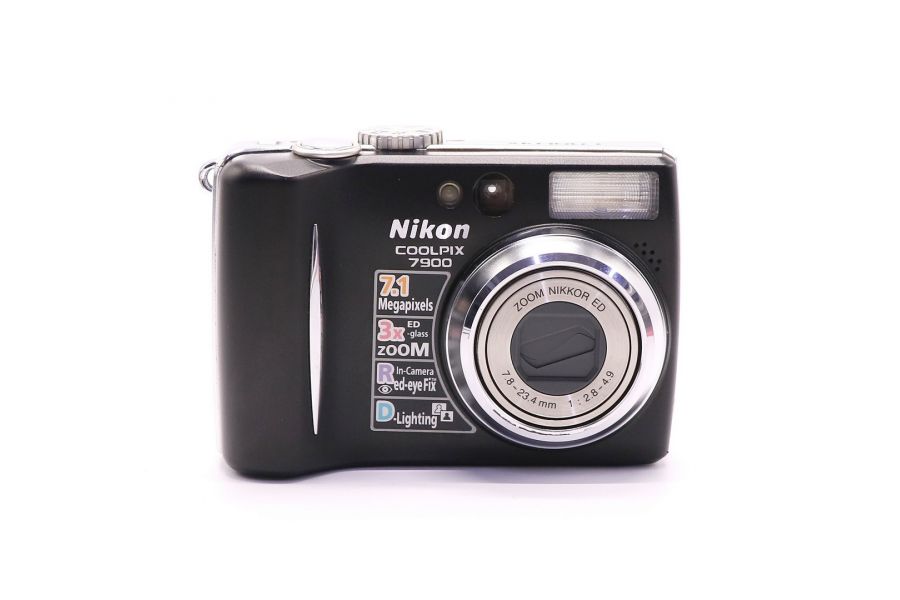 Nikon Coolpix 7900 в упаковке