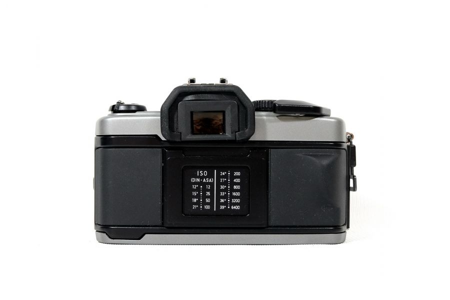 Vivitar V3800s + Vivitar MC 1.7/50 (Japan, 2002)