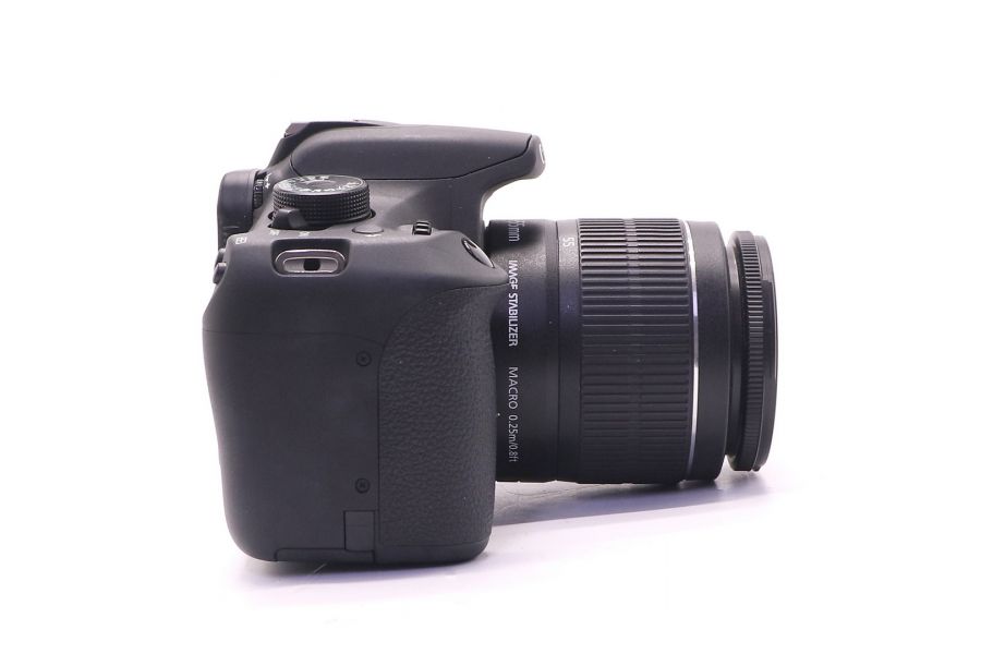 Canon EOS 1200D kit (пробег 750 кадров)