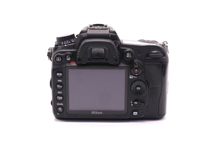 Nikon D7000 body (пробег 180000 кадров)