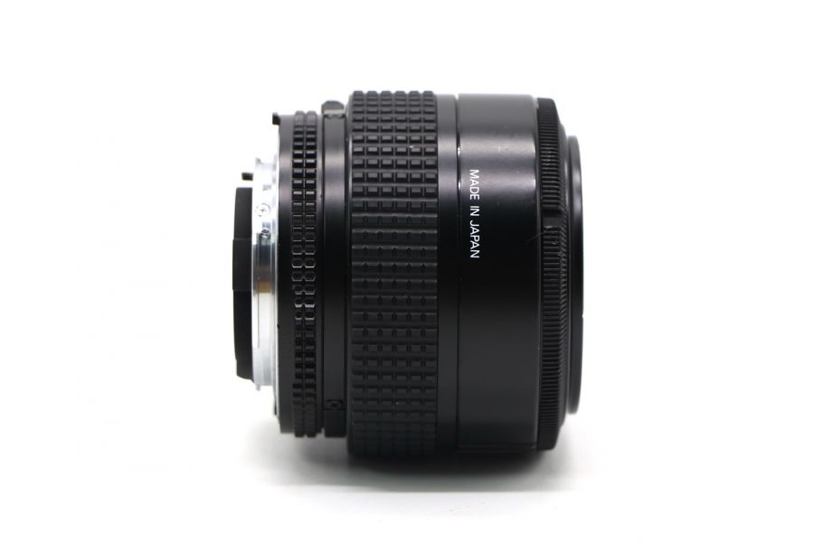 Nikon 35-70mm f/3.3-4.5 AF Nikkor