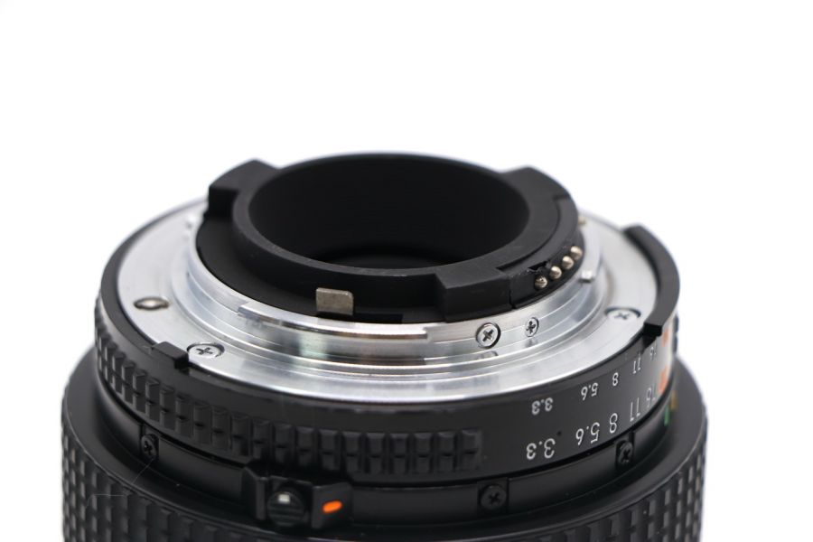 Nikon 35-70mm f/3.3-4.5 AF Nikkor