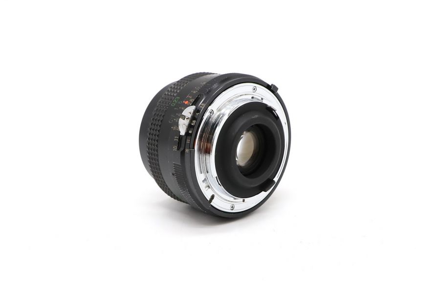 Vivitar 28mm/2,8 MC Close focus wide angle