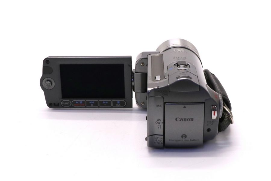 Видеокамера Canon HF100 в упаковке