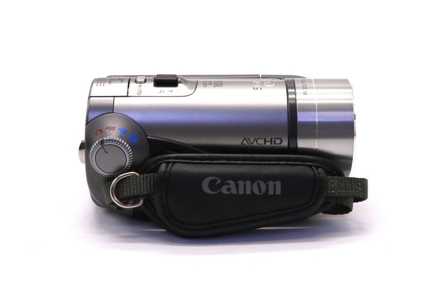 Видеокамера Canon HF100 в упаковке